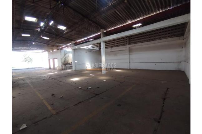 Locales y Bodegas, Alquiler, La Dolores - $14.000.000