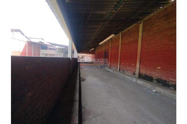 Locales y Bodegas, Alquiler, La Dolores - $14.000.000