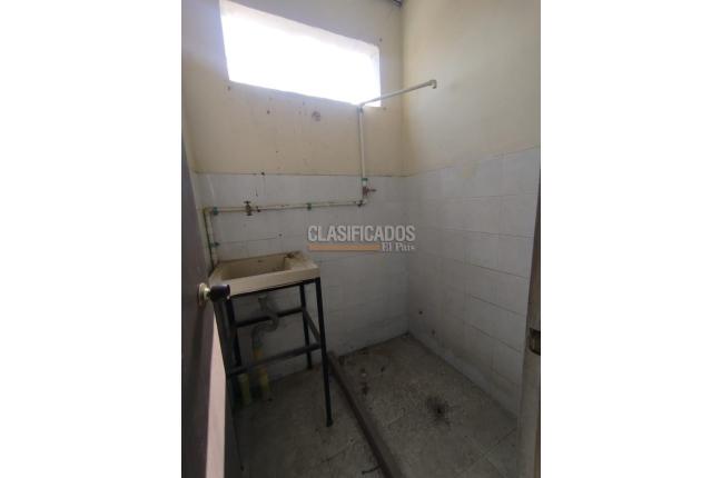 Locales y Bodegas, Alquiler, La Dolores - $14.000.000