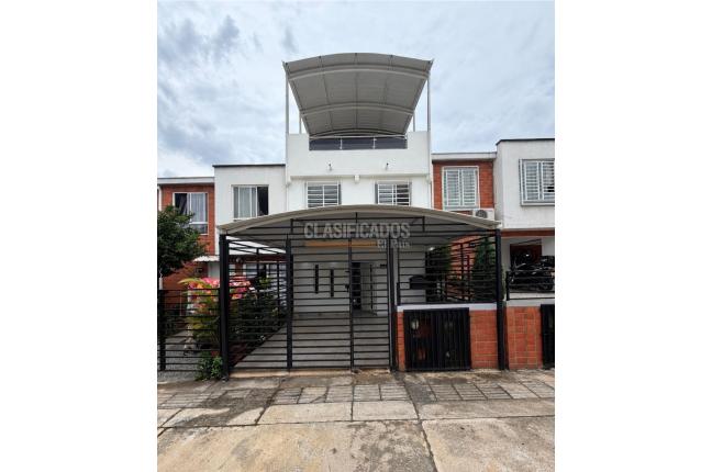 Casas, Alquiler, Ciudad Pacifica - $3.400.000