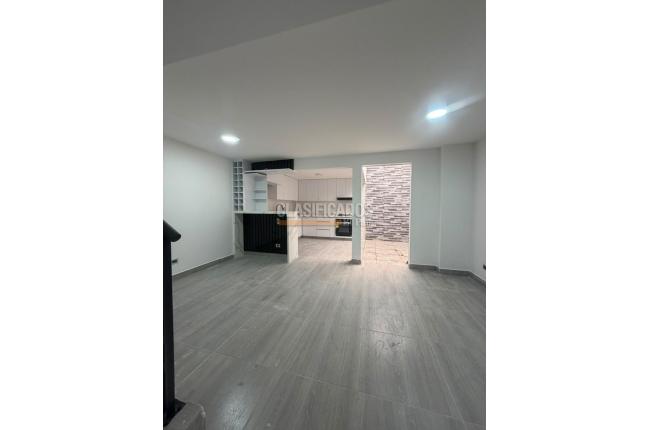 Casas, Alquiler, Ciudad Pacifica - $3.400.000