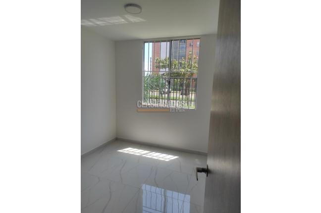 Apartamentos, Alquiler, Ciudad Pacifica - $1.350.000
