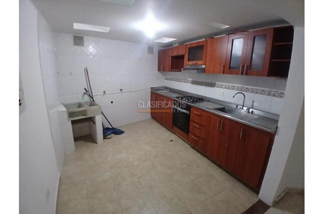 Casas, Alquiler, Bogotá - $3.000.000
