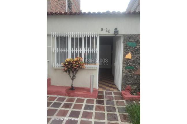 Casas, Alquiler en La Base