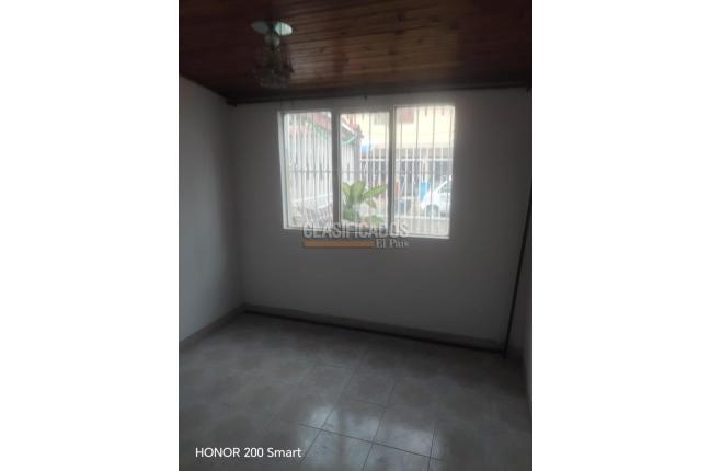 Casas, Alquiler en La Base