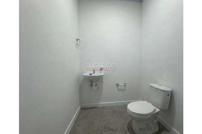 Locales y Bodegas, Alquiler, Madrid - $8.000.000