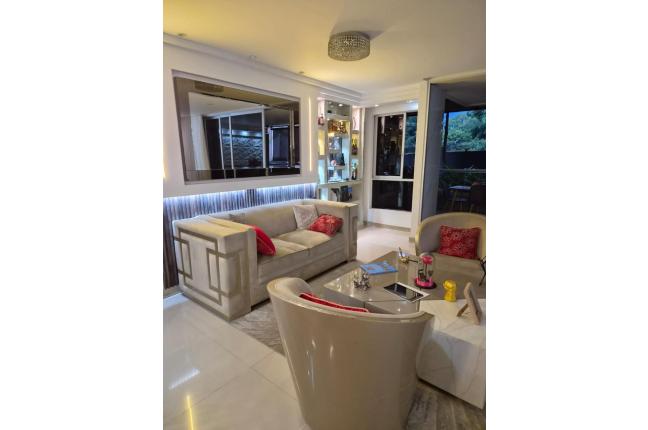 Apartamentos, Venta en Pance