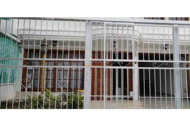 Casas, Alquiler en Prados del Limonar