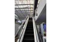 Oficinas y Consultorios, Alquiler, Centro Ccial. Holguines Trade Center - $18.000.000