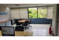 Oficinas y Consultorios, Alquiler, La Flora - $27.990.000
