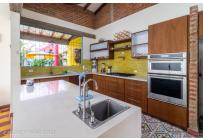 Casas, Venta, Miraflores - $910.000.000
