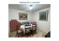 Casas, Venta, Nápoles - $240.000.000