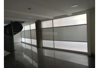 Locales y Bodegas, Alquiler, Centro Ccial. Unicentro - $8.000.000