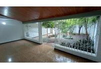 Oficinas y Consultorios, Alquiler, La Flora - $2.200.000