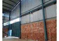 Locales y Bodegas, Alquiler, La Dolores - $10.500.000
