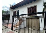 Casas, Venta, Granada - $1.100.000.000