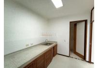 Oficinas y Consultorios, Alquiler, El Cedro - $2.000.000