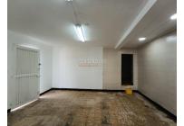 Locales y Bodegas, Alquiler, San Cayetano - $1.650.000