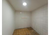Locales y Bodegas, Alquiler, San Cayetano - $1.650.000