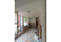 Locales y Bodegas, Alquiler, Granada - $1.800.000