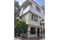 Casas, Venta, Primero de Mayo - $1.100.000.000