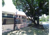 Casas, Alquiler, Versalles - $5.000.000