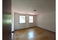 Casas, Alquiler, Versalles - $5.000.000