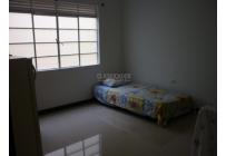 Apartaestudios, Alquiler, Granada - $800.000