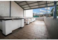 Locales y Bodegas, Venta, Granada - $1.100.000.000