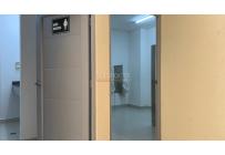 Oficinas y Consultorios, Alquiler, La Flora - $7.500.000
