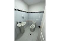 Locales y Bodegas, Alquiler, Granada - $2.600.000