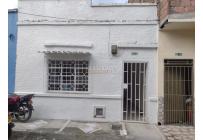 Casas, Alquiler, Simón Bolívar - $888.000