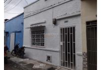 Casas, Alquiler, Simón Bolívar - $888.000