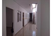 Casas, Alquiler, Simón Bolívar - $888.000