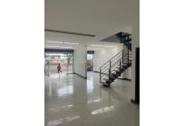 Locales y Bodegas, Alquiler, Eucarístico - $8.500.000
