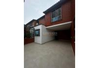 Casas, Alquiler, Calicanto - $2.200.000
