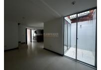 Casas, Alquiler, Calicanto - $2.200.000