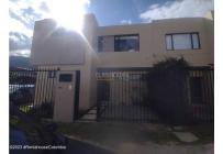 Casas, Venta, Cota - $900.000.000