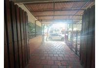 Locales y Bodegas, Alquiler, El Refugio - $1.400.000