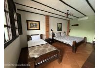 Locales y Bodegas, Venta, Honda - $3.500.000.000