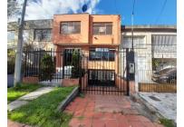 Casas, Alquiler, Bogotá - $9.800.000