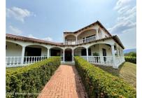 Fincas y Casas Campestres, Venta, Carmen de Apicala - $1.200.000.000