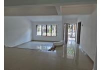 Oficinas y Consultorios, Alquiler, La Flora - $4.000.000