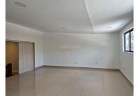 Oficinas y Consultorios, Alquiler, La Flora - $4.000.000