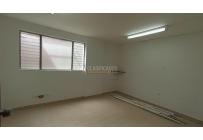 Oficinas y Consultorios, Alquiler, La Flora - $2.500.000