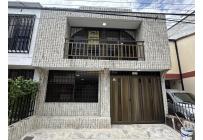 Casas, Alquiler, Acopi - $2.100.000
