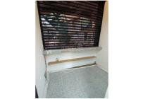 Locales y Bodegas, Venta, Centro Ccial. Unicentro - $800.000.000