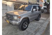 Mitsubishi Montero 2004