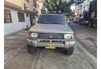 Mitsubishi Montero 2004
