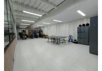 Locales y Bodegas, Venta, Bogotá - $2.400.000.000